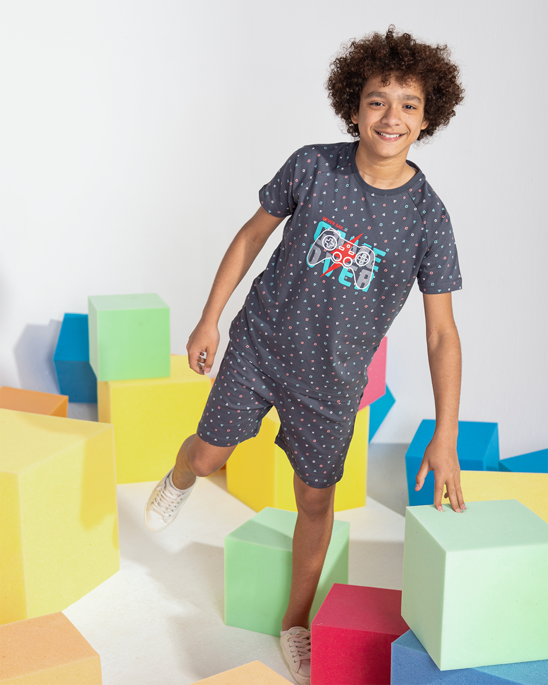 game over بيجاما اولادي تيشرت و شورت مطبوع