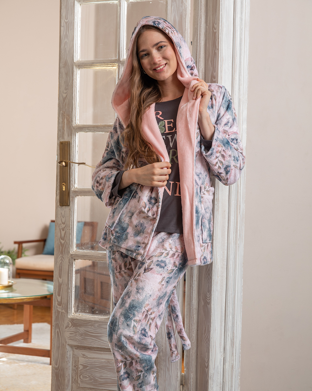 Women's pajamas, 3 s branches