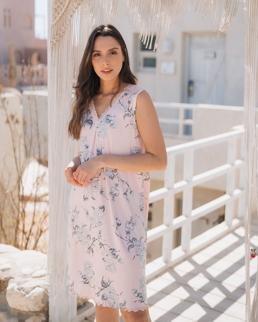 Short sleeve V flower shirt for women