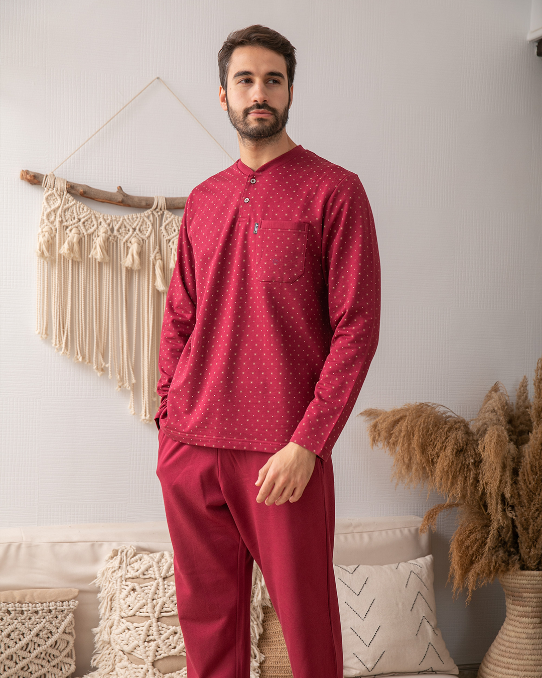 بيجامه رجالي مطبوع مربعات زارير علي الصدر