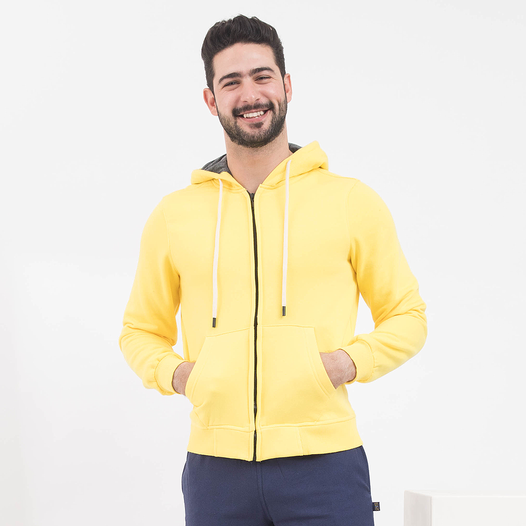 Sweatshirt with a zip and a cabochon