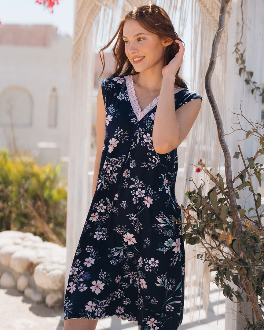 Short sleeve V flower shirt for women