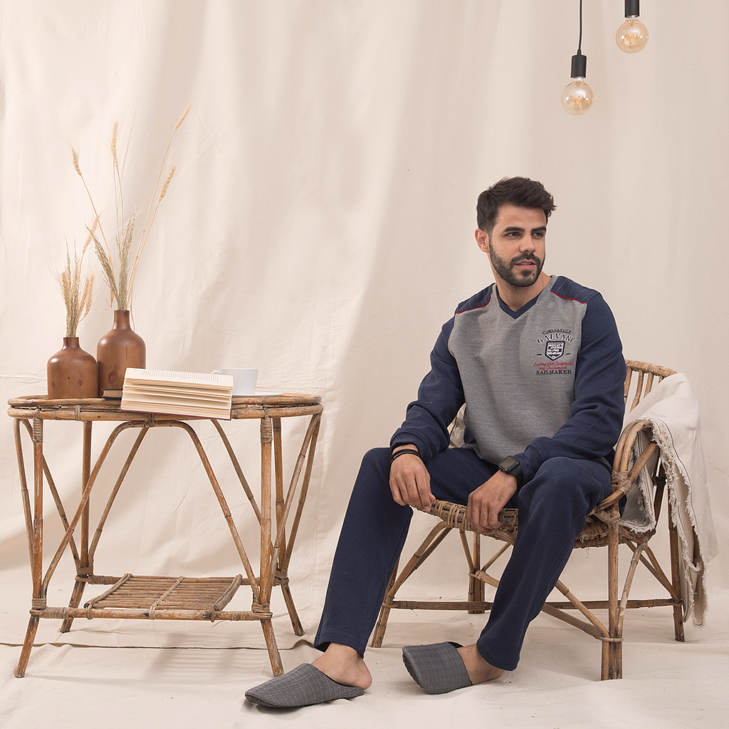 SAILMAKER Vبيجاما رجالي مطرزه ع الصدر