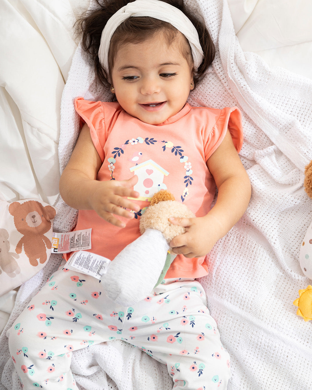 طقم بناتي كوخ وعصفورين ورد