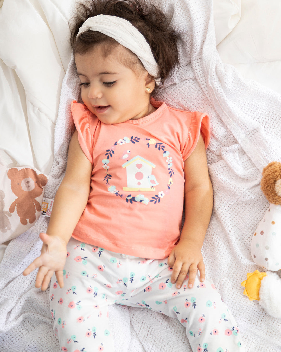 طقم بناتي كوخ وعصفورين ورد