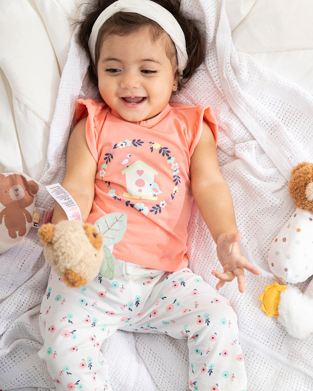 طقم بناتي كوخ وعصفورين ورد