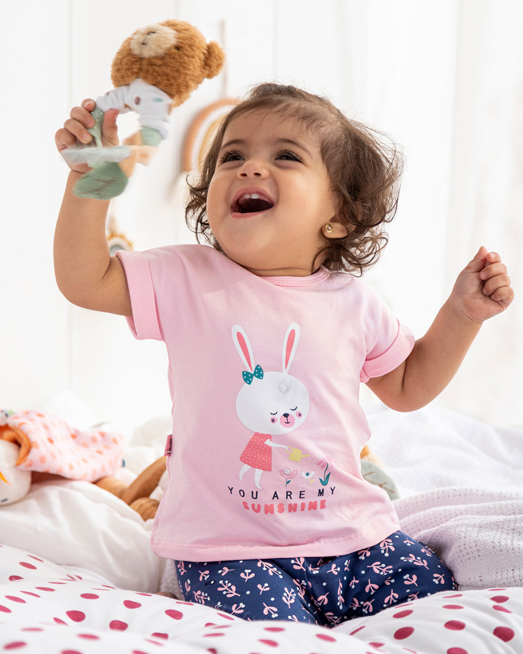 SLOTH طقم بناتي