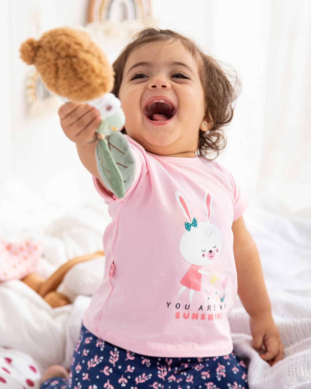 SLOTH طقم بناتي