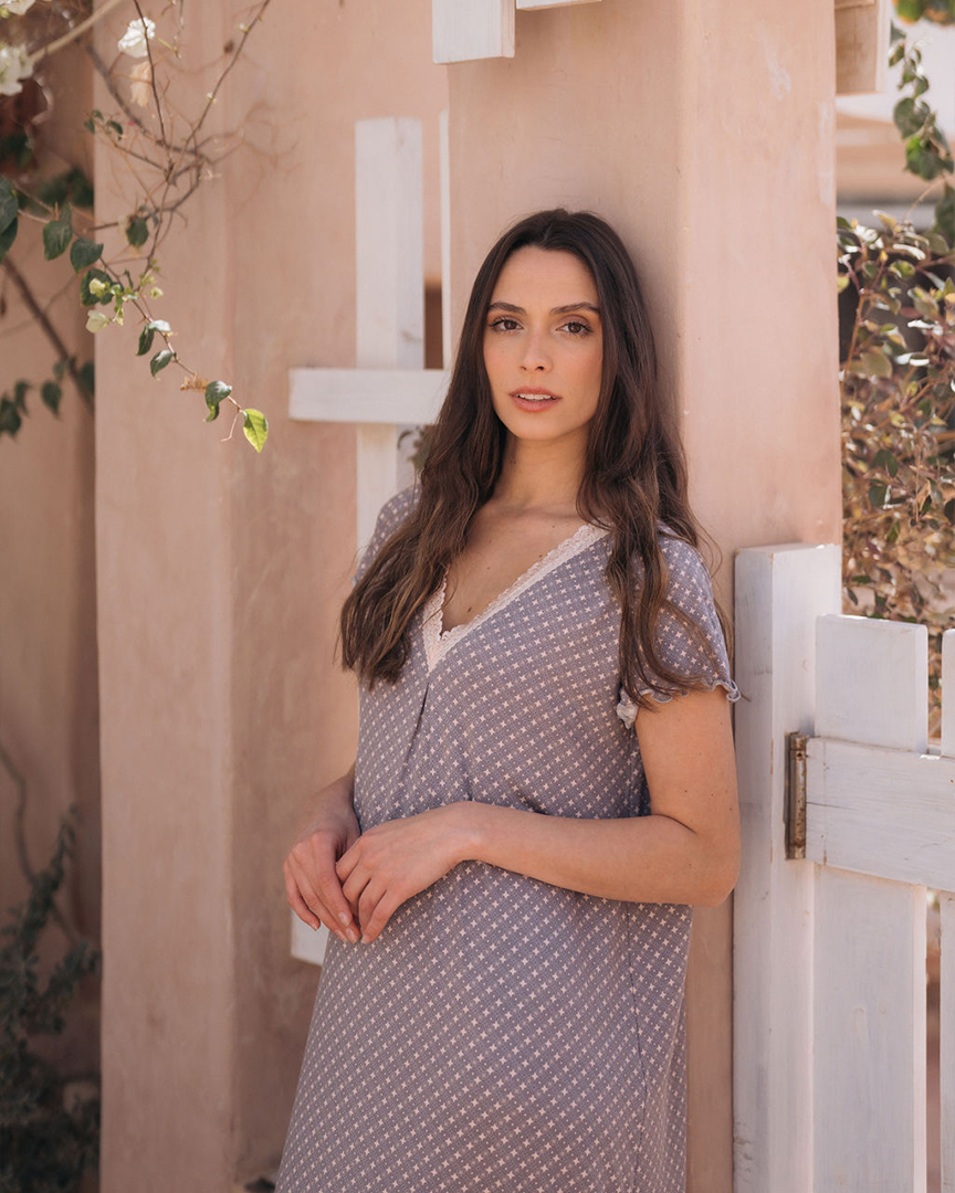 Half sleeve lace long V shirt for women