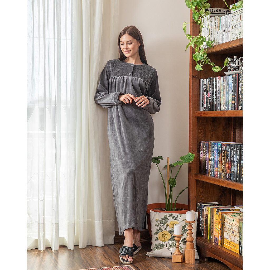 قميص نوم حريمي قطيفه كابوتنيه كشكه