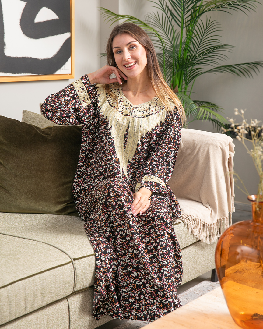 Viscose shirt with embroidered sleeves 10