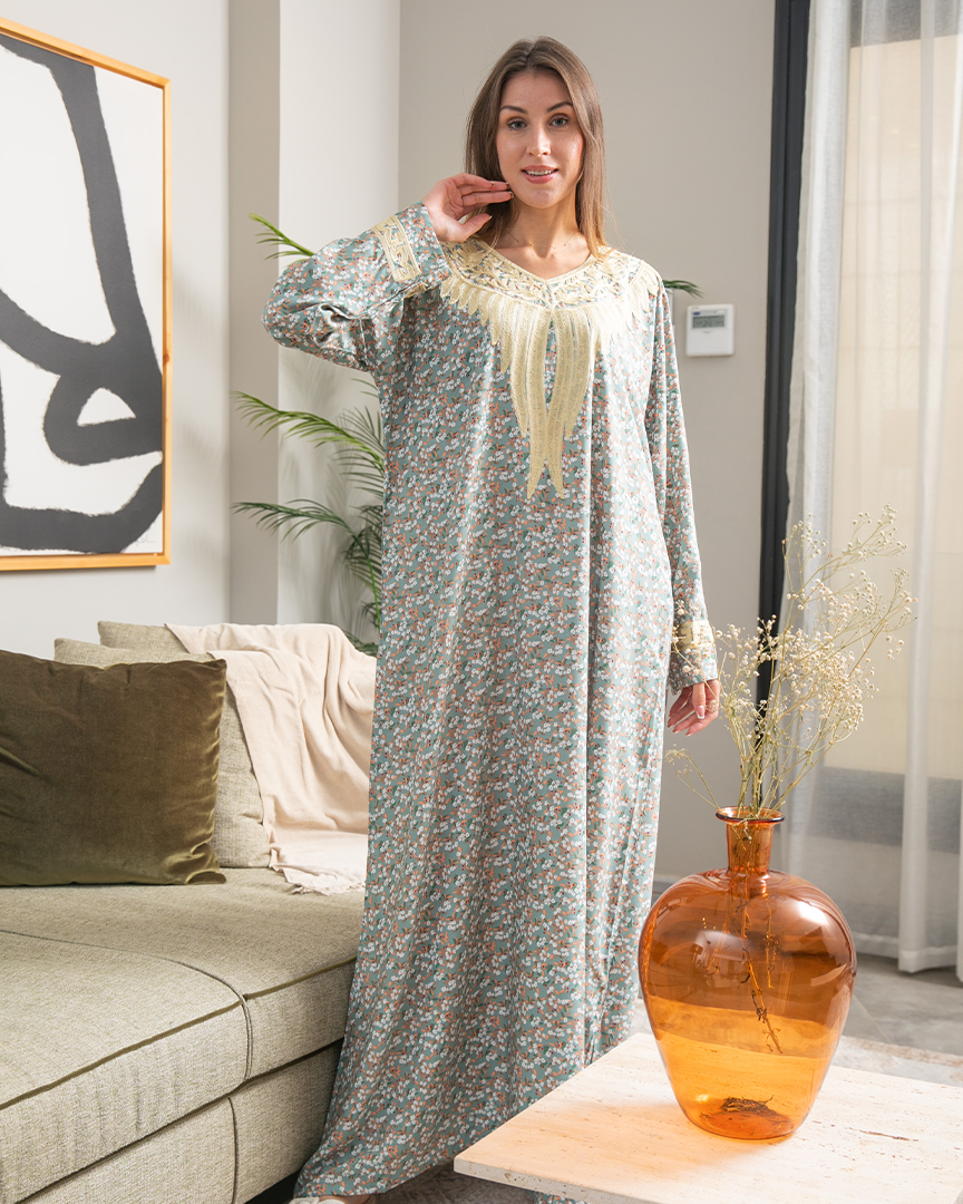 Viscose shirt with embroidered sleeves 10