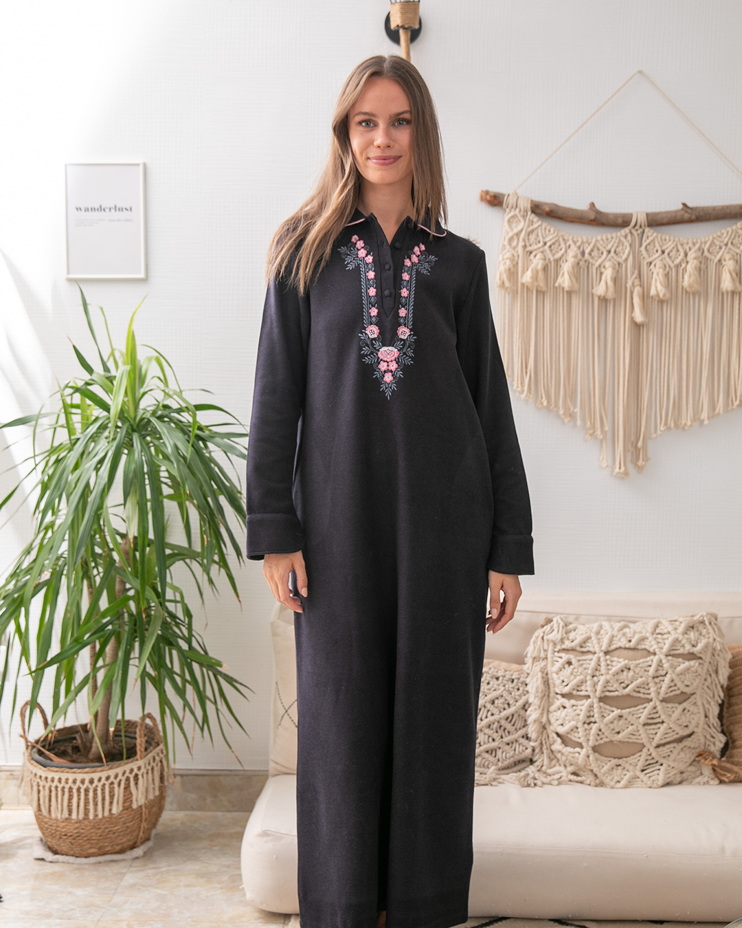 Women's cashmere collar and embroidered shirt