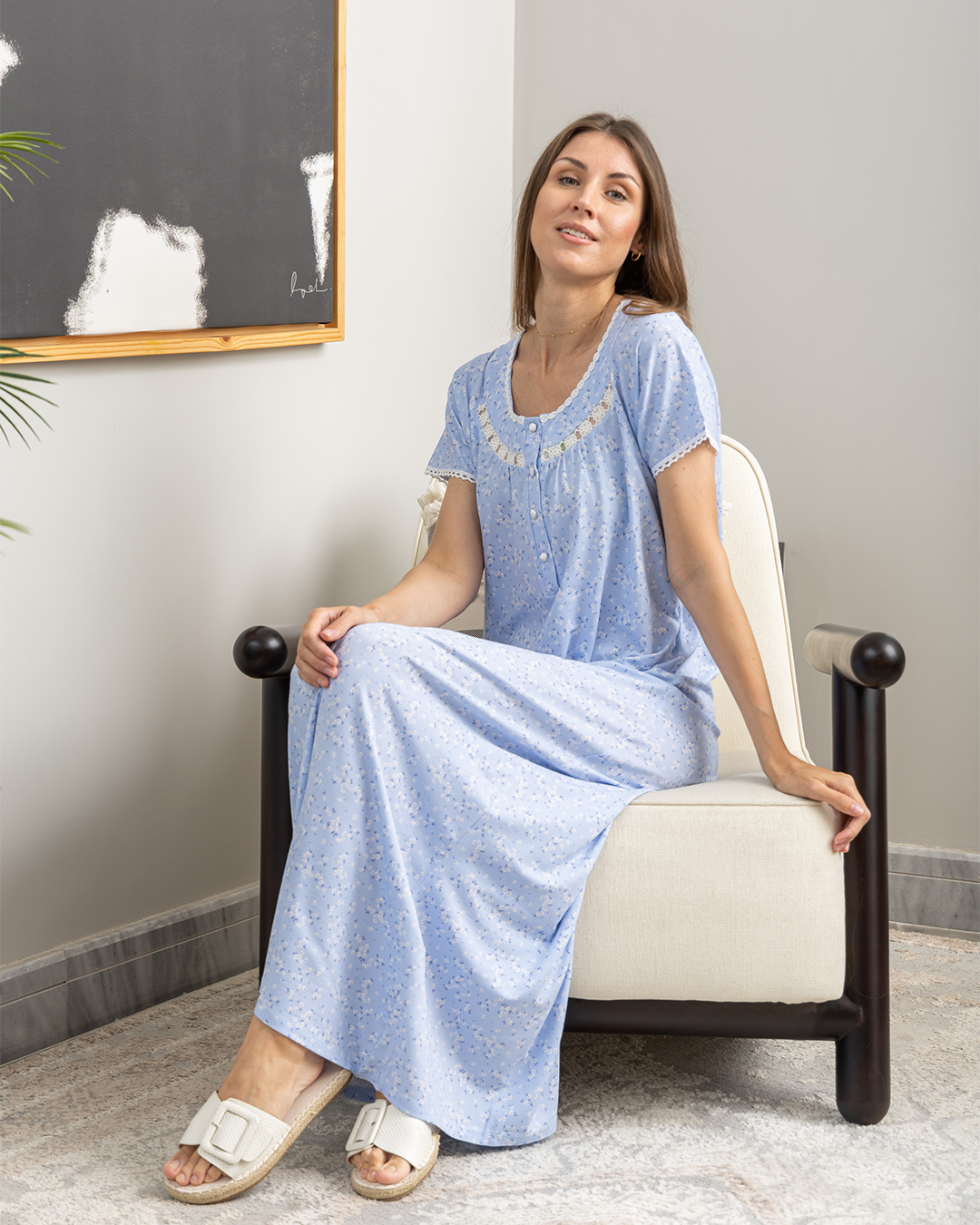 قميص حريمي ليكرا نص كم رقبه مدوره