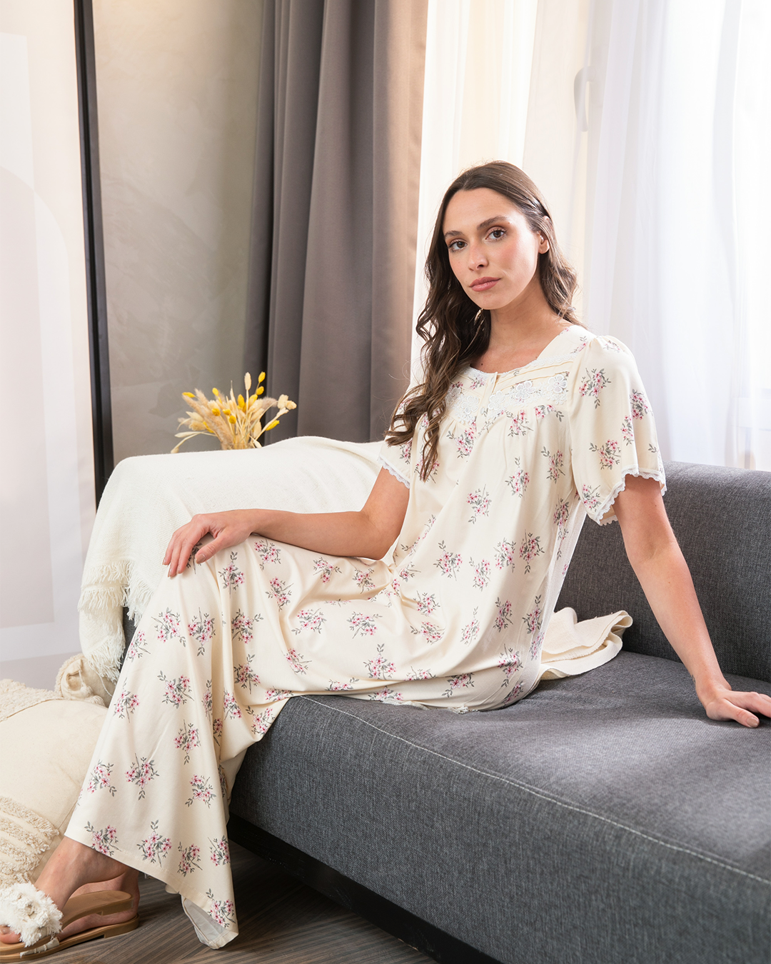 قميص حريمي نص كم ليكرا مورا بسفره