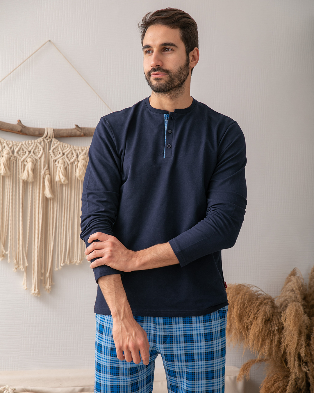 Men's pajamas with a rhubarb collar