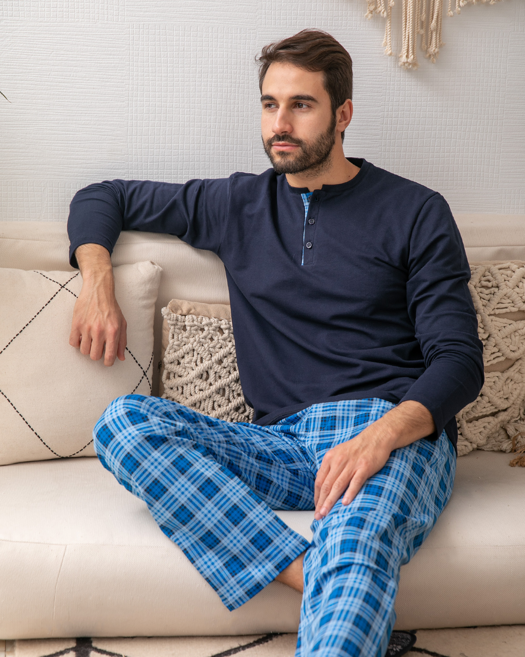 Men's pajamas with a rhubarb collar