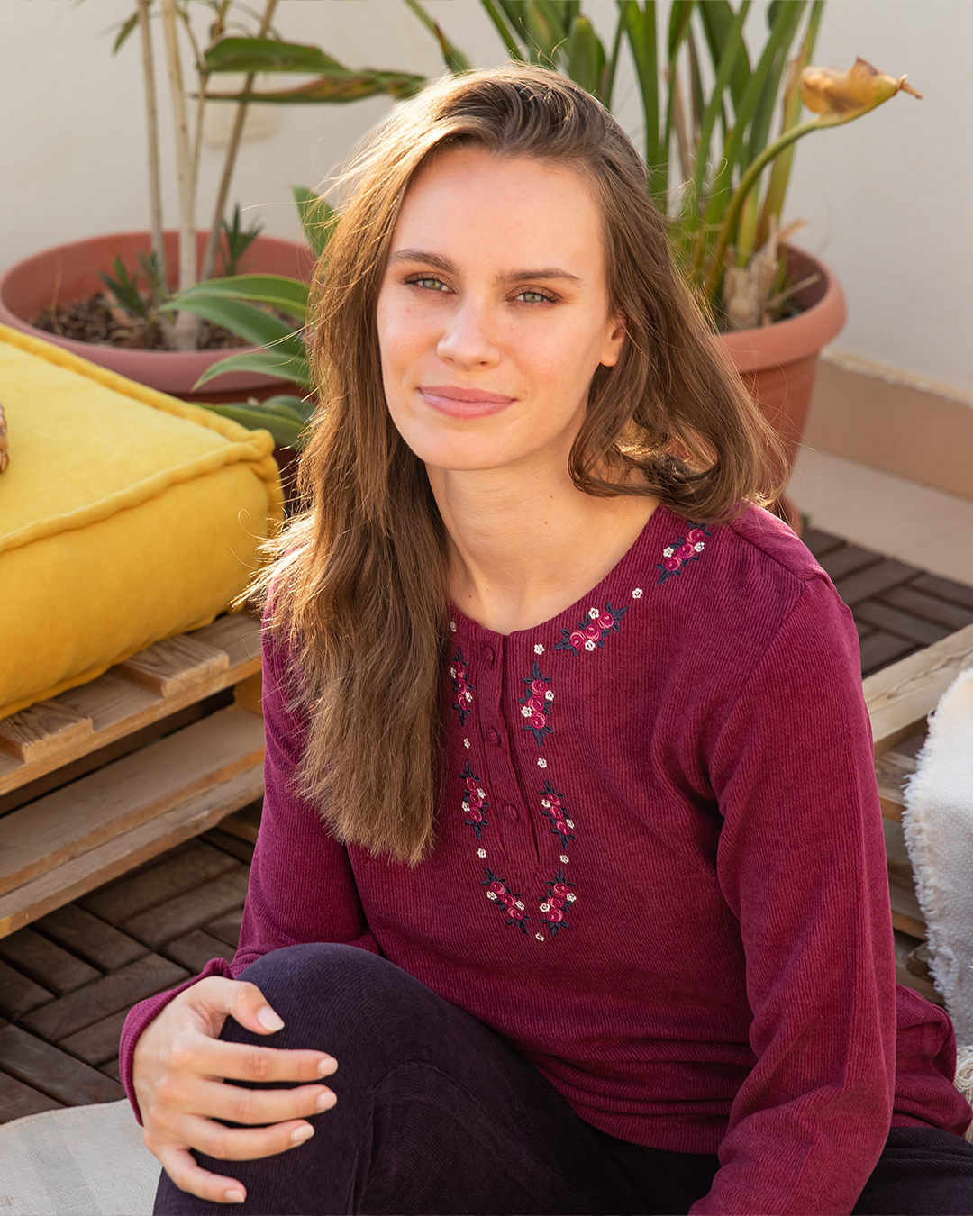 بيجامه حريمي  كاشمير رقبه مدوره بمرد مطرز بوكيه