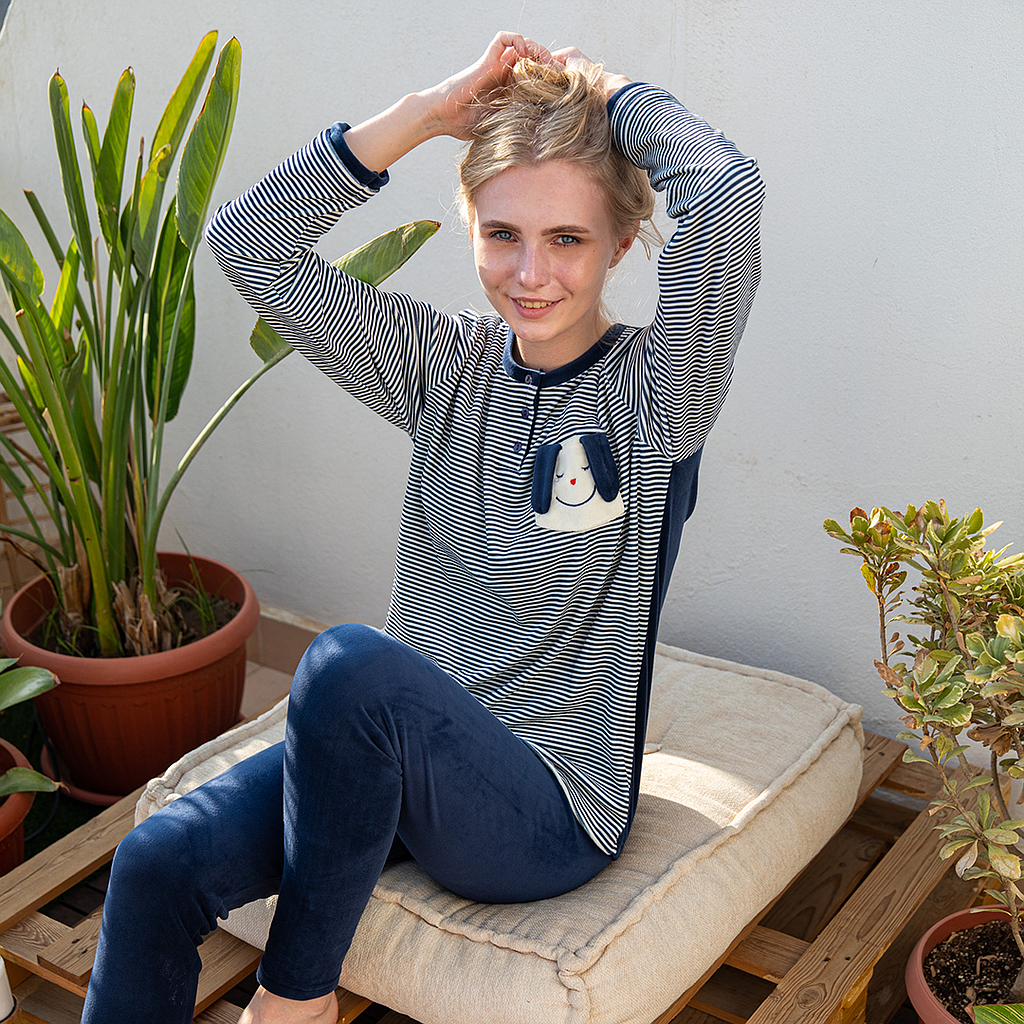 بيجاما حريمي مقلم ارنوب