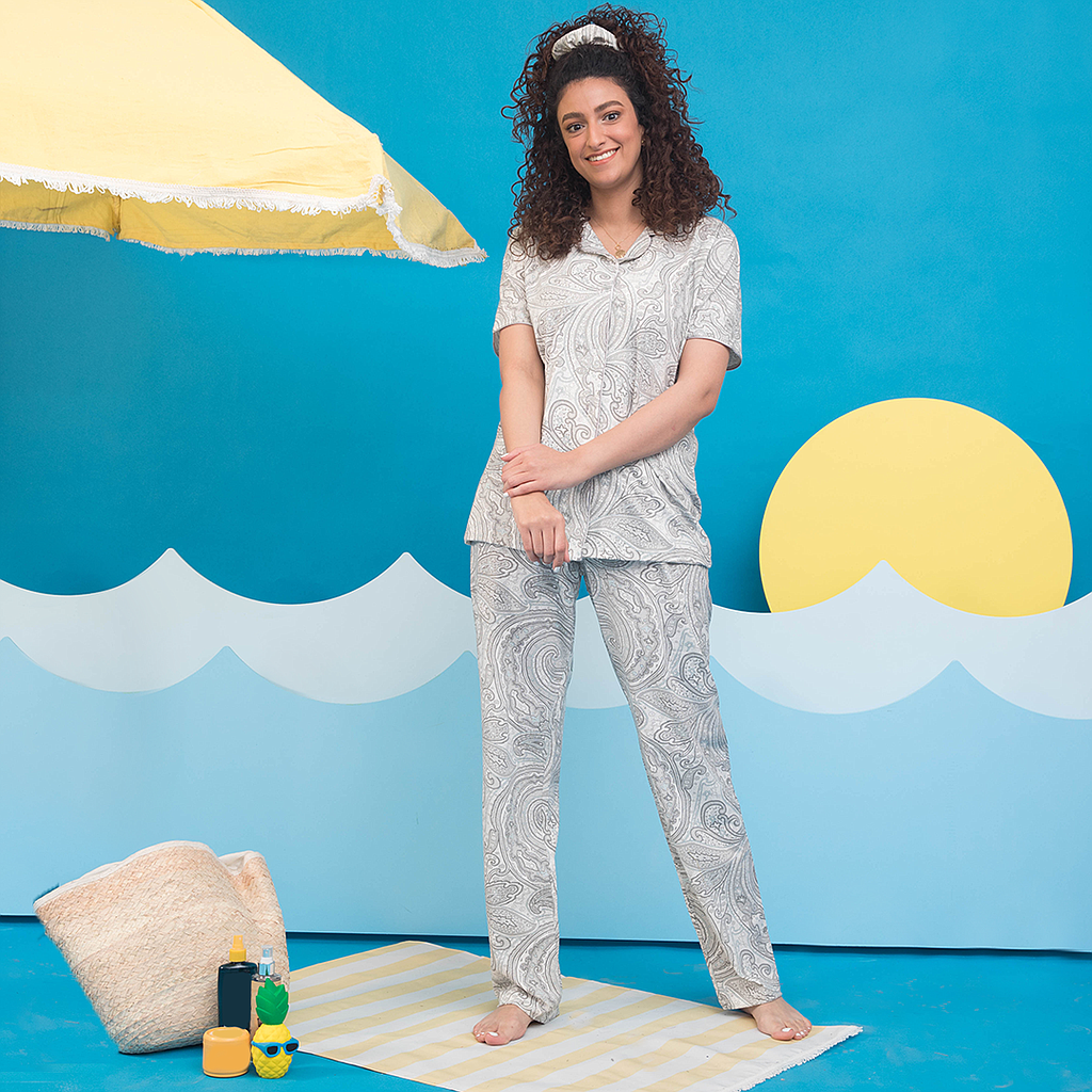 Classic pajamas with cashmere pattern