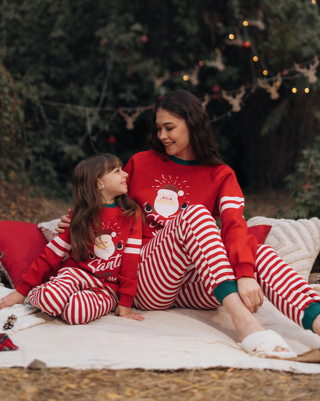 Santa is my holiday alarm بيجامة حريمي كريسماس