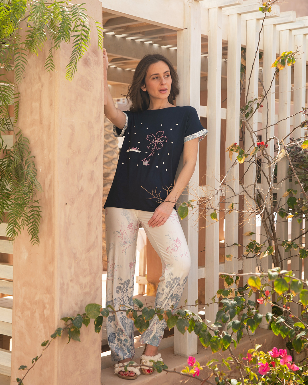 بيجامه حريمي بنطلون ورده