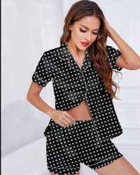 بيجامه حريمي شورت منقط