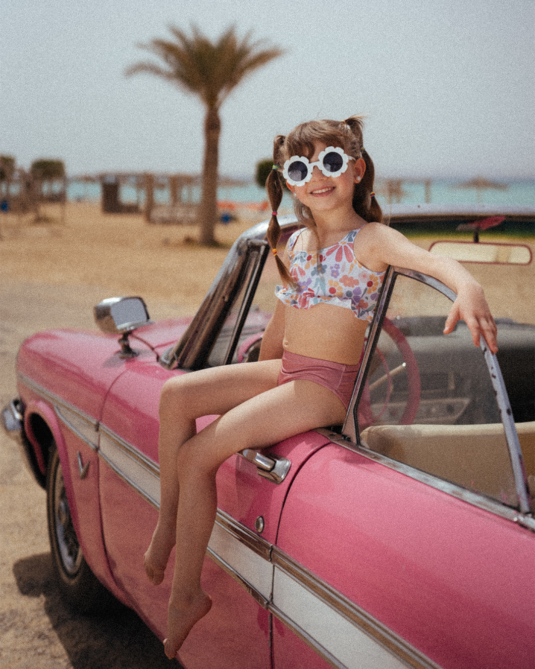 مايوه بناتي قطعتين مطبوع ورد