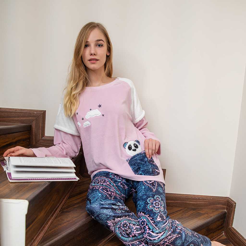 Embroidery pajama pocket on the chest