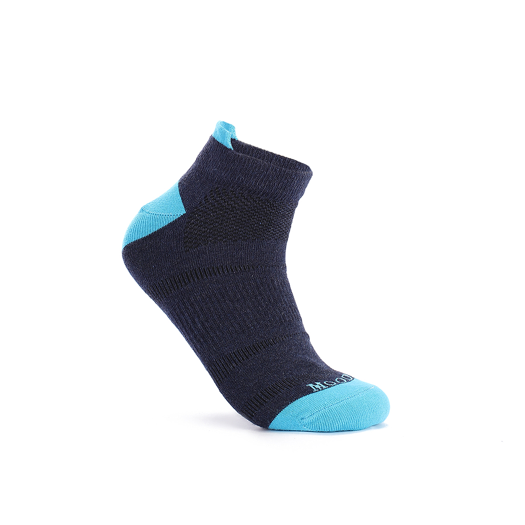 Men's short socks without a plain towel