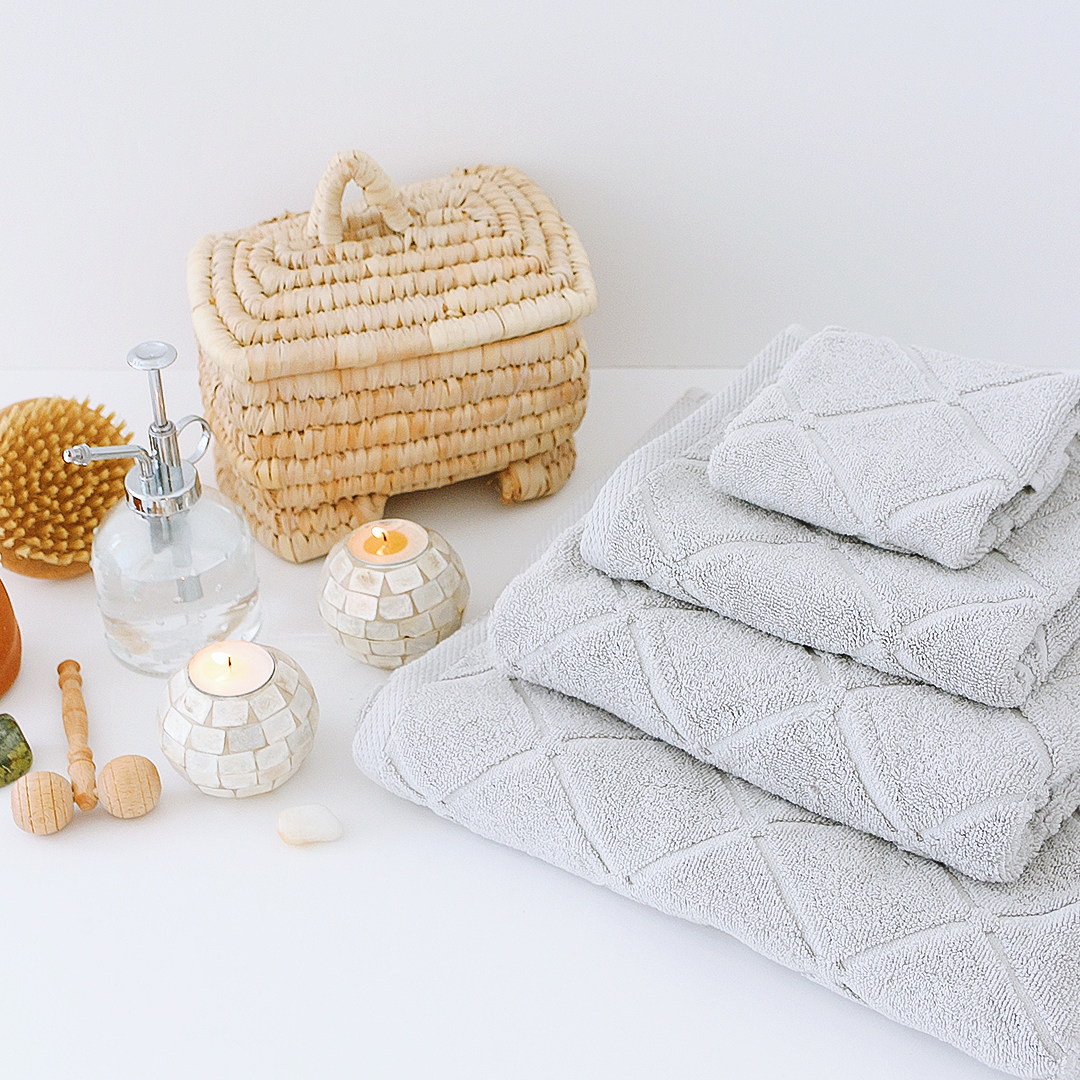 100*50 SIZE SQUARES TOWEL