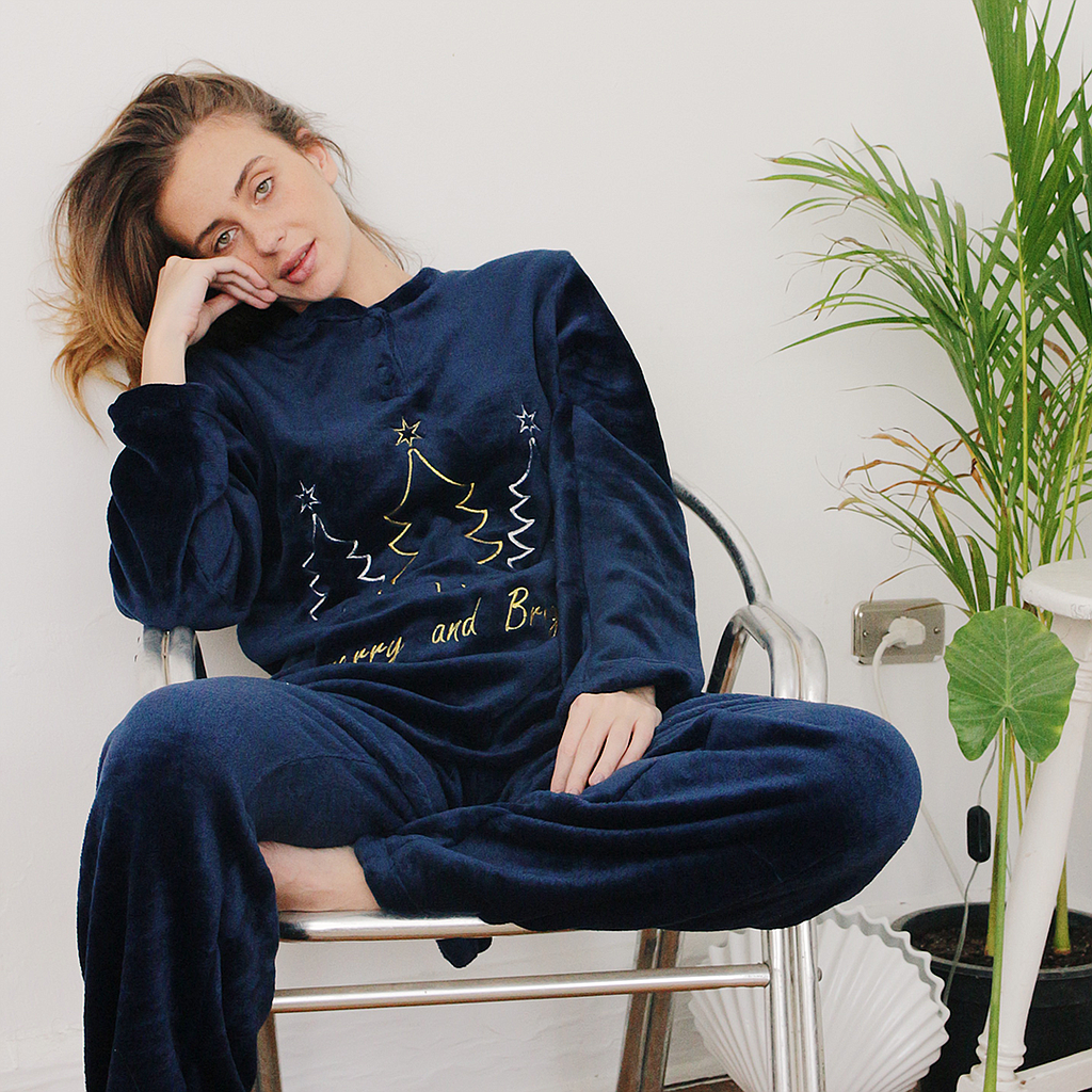 MERRY AND BRIGHT بيجاما حريمي