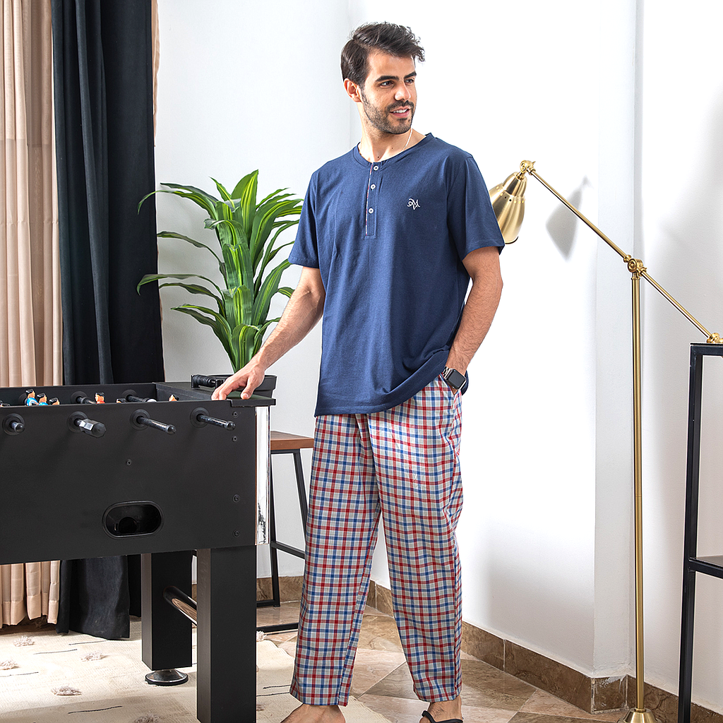 Plain men's pajamas, check pants
