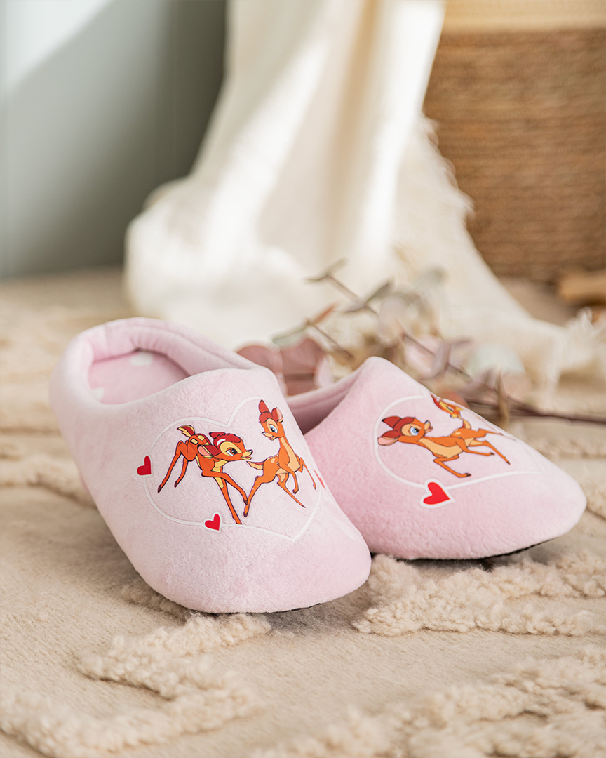 بانتوفلي شخصية بمبي بناتي وحريمي