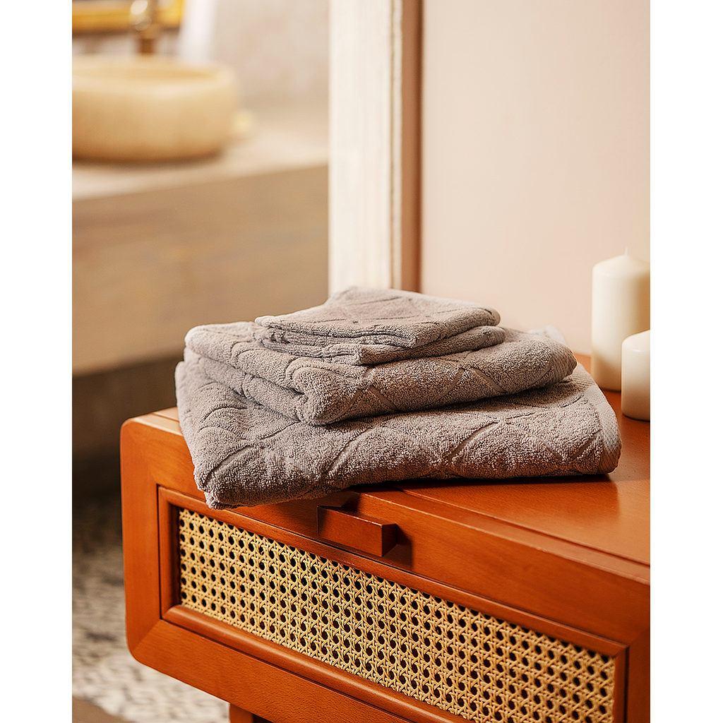 Set of 4 towels (30*²30 50*100 70*140)