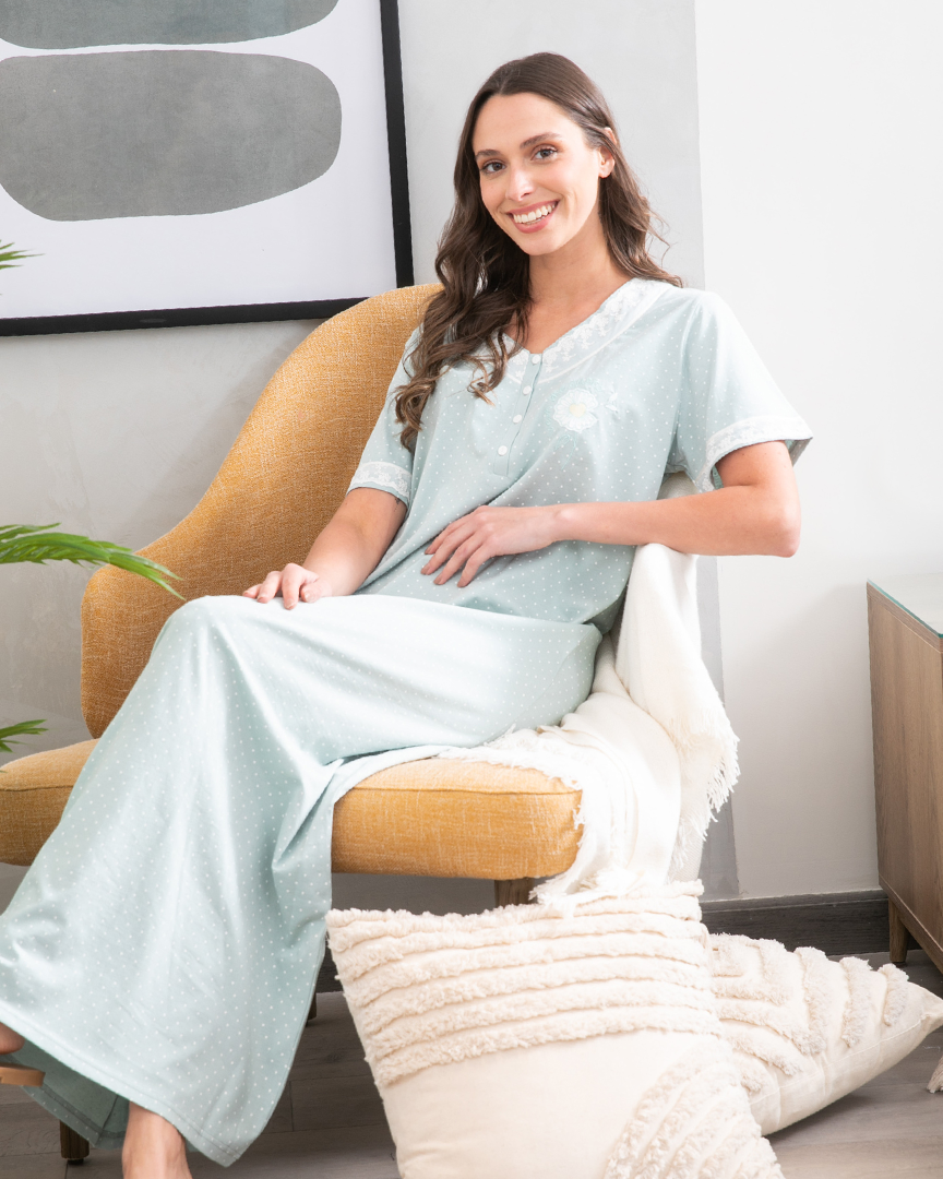 flower Women's night shirt with long sleeves