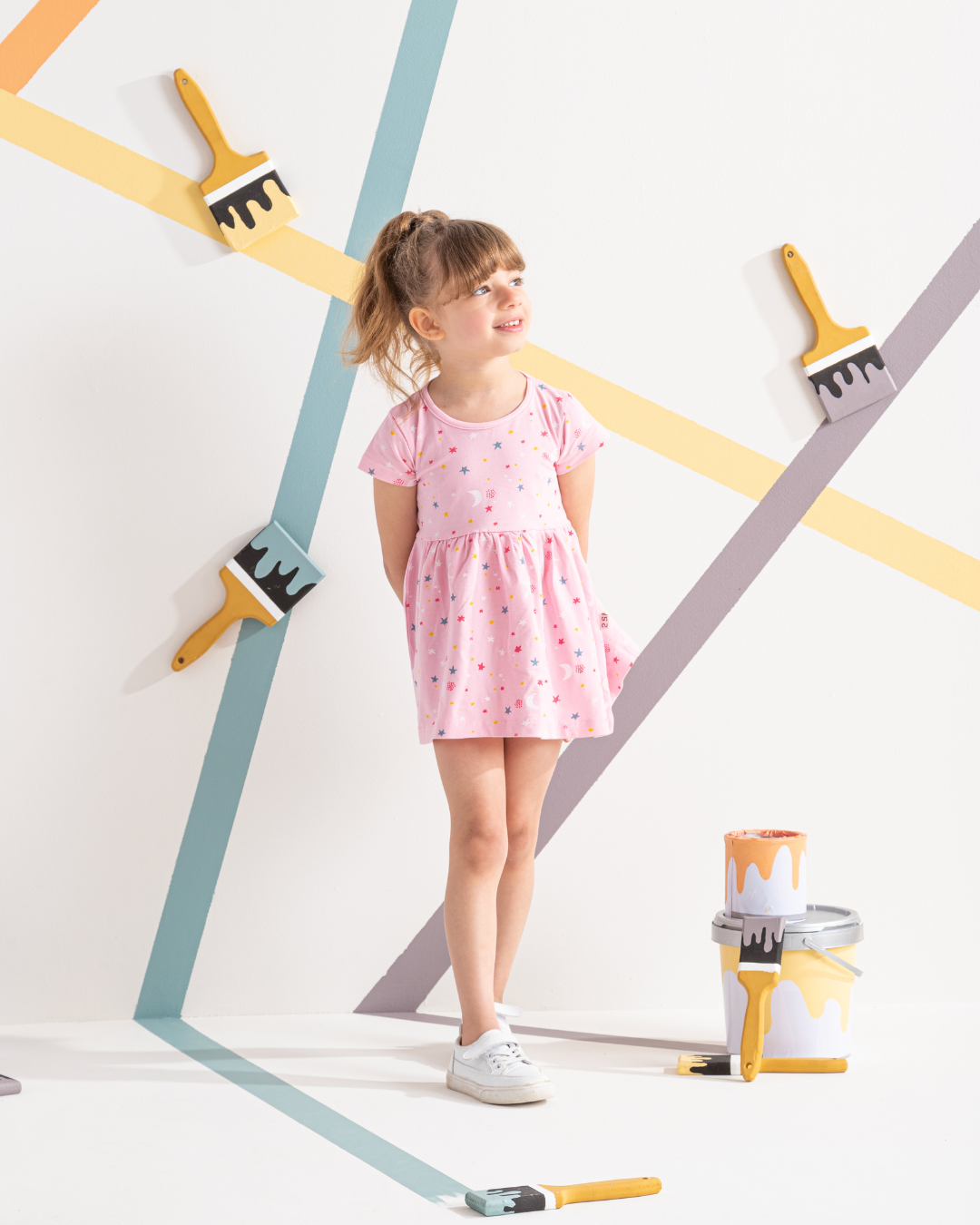 Half sleeve girls' dress with stars print