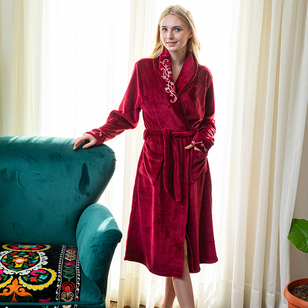 Women's Polar Embroidered Collar Robe