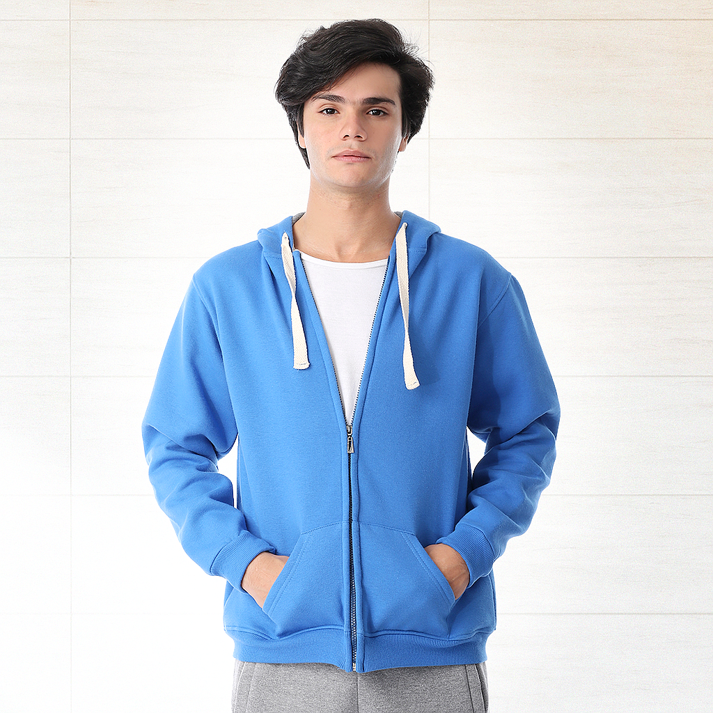 Sweatshirt with a zip and a cabochon
