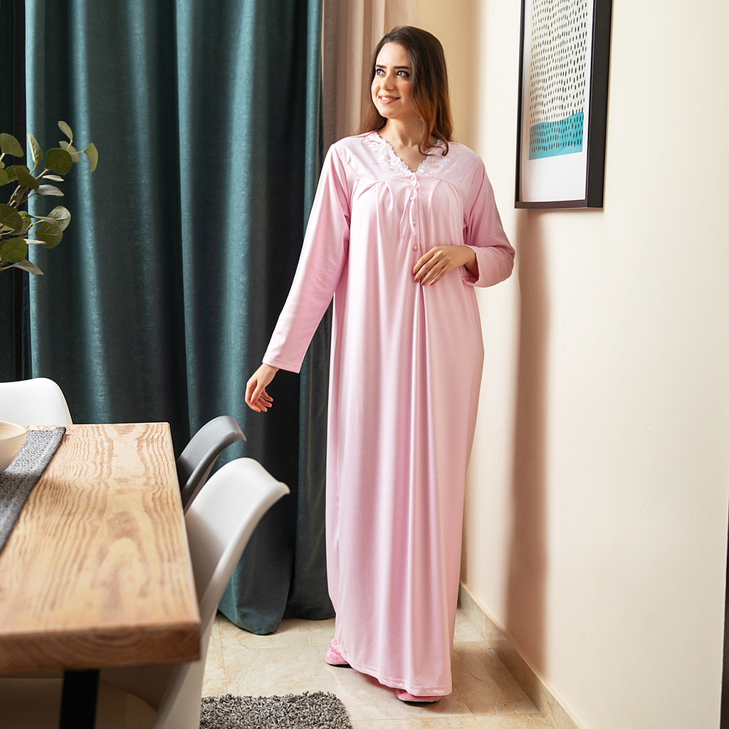 Nightshirt with lace buttons on the chest