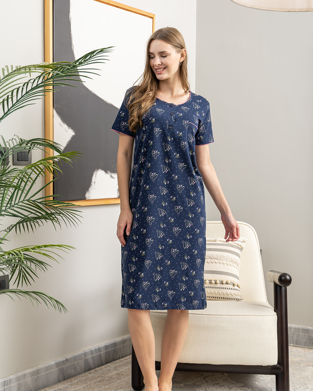 Women's shirt with short sleeves, Rotary branches