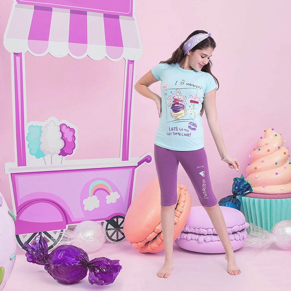 I love macarons. Girls' pajamas