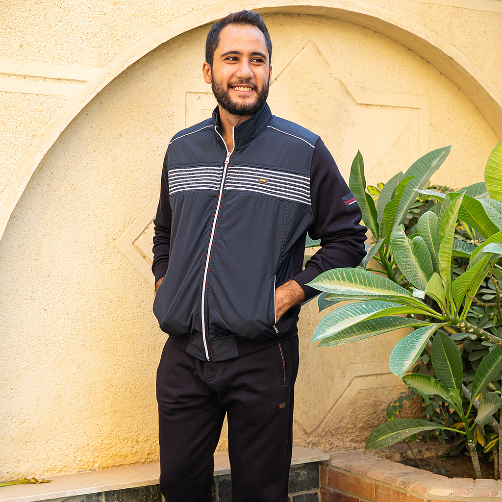 Turning waterproof with a zipper 