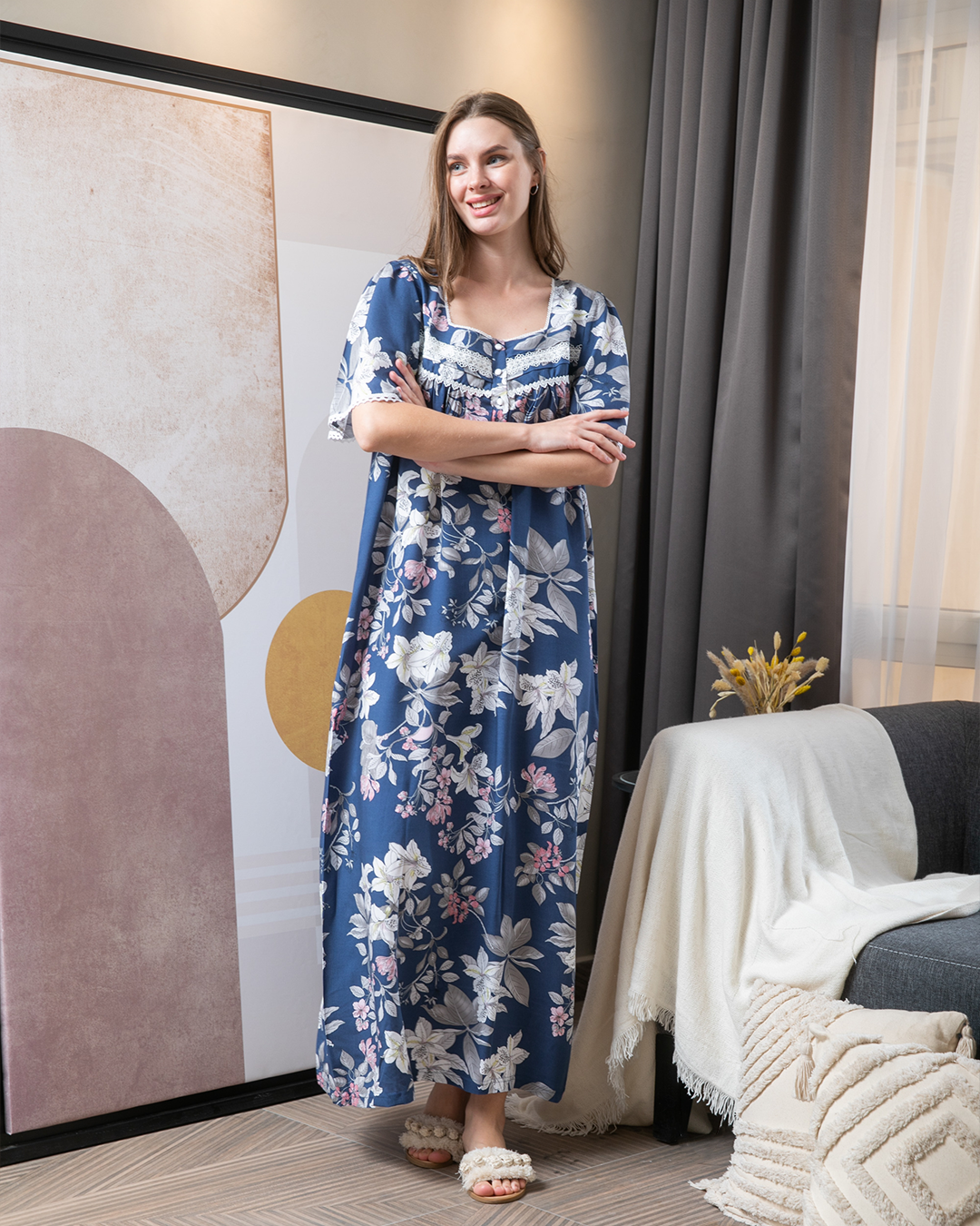 Women's half-sleeved viscose shirt with a travel print