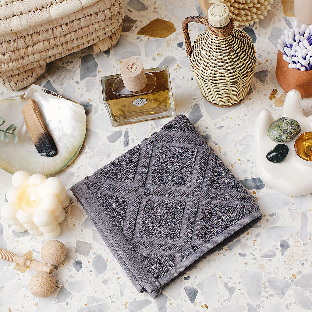 33*33 SQUARES SIZE TOWEL