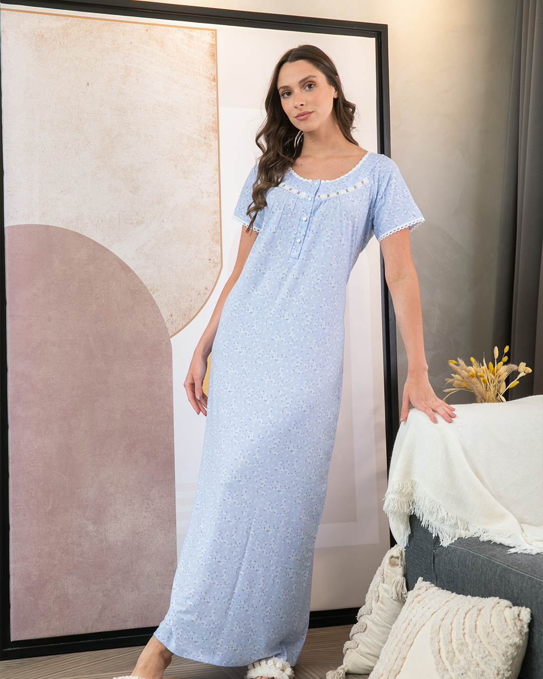 قميص حريمي ليكرا نص كم رقبه مدوره