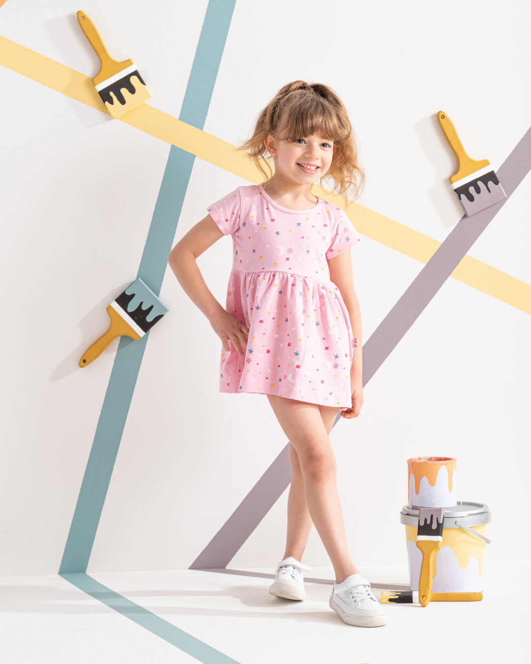 Half sleeve girls' dress with stars print