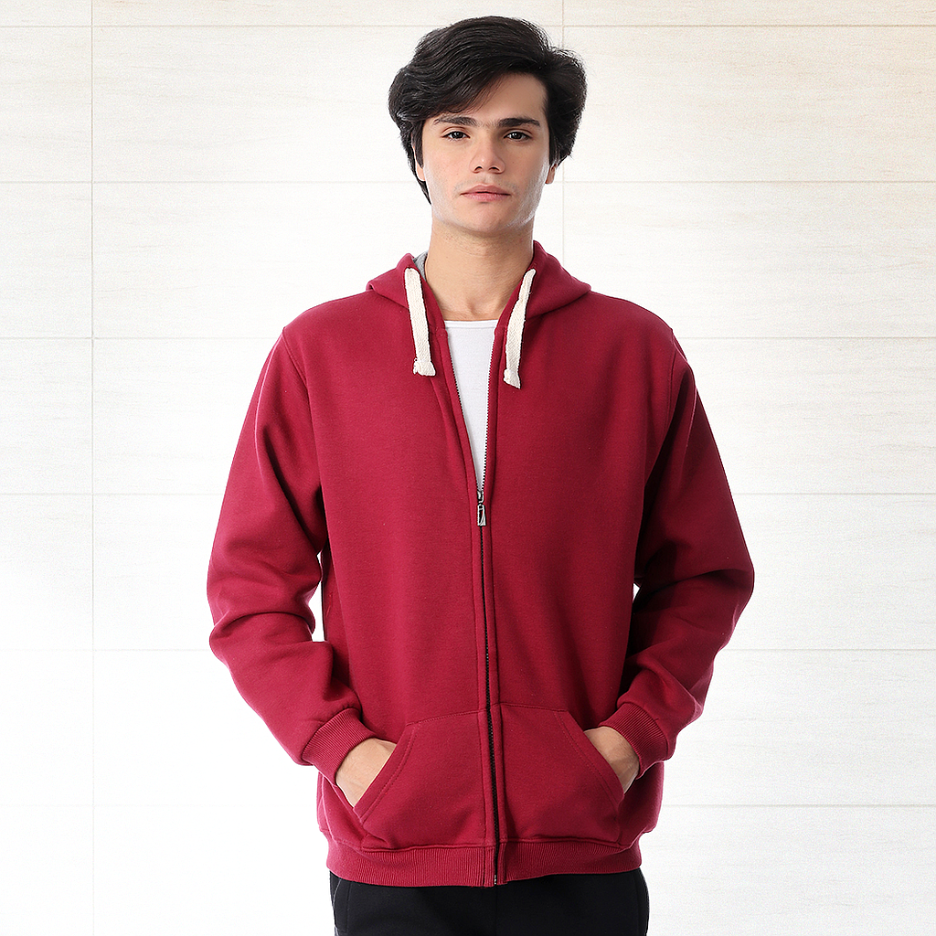 Sweatshirt with a zip and a cabochon