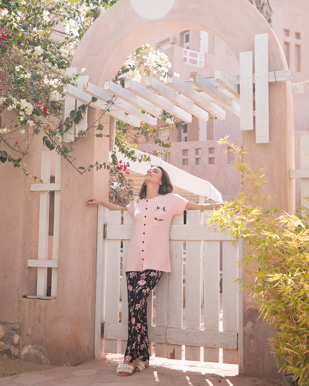 Women's pajamas, half sleeves, embroidered pocket, trouser