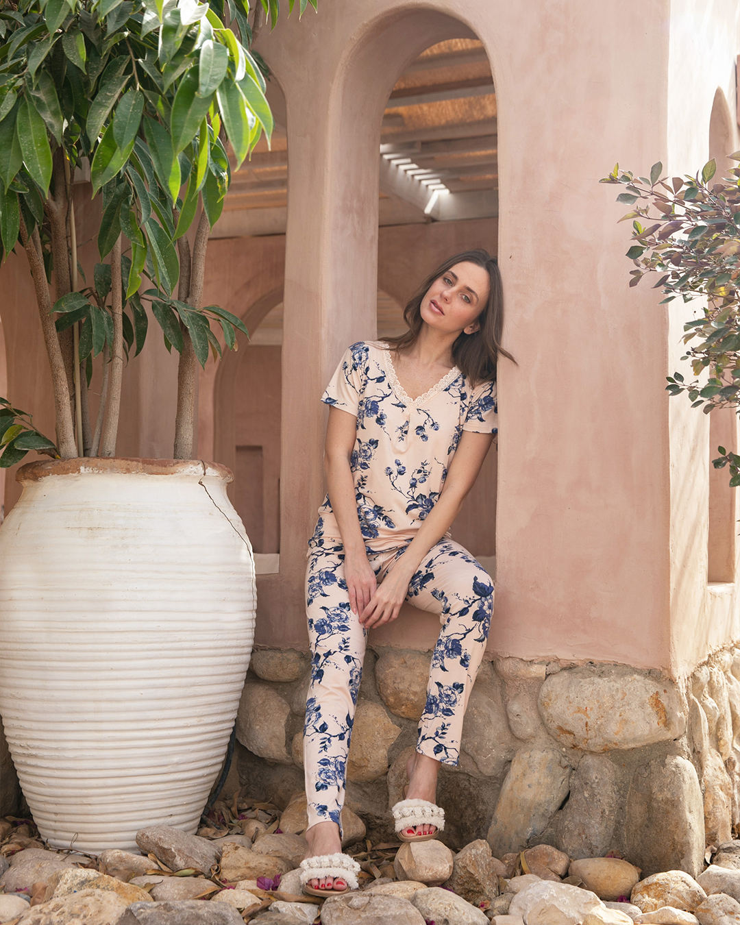 Half sleeve flower V pajamas for women